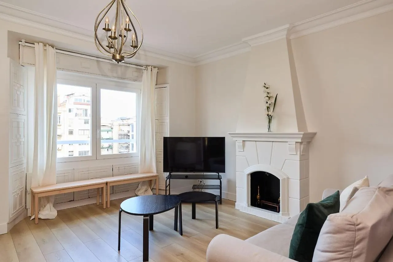 Casa Cosi - Casanova 6 Apartment Barcelona